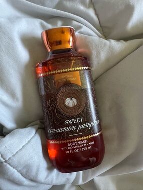 BRAND NEW Bath and Body Works Sweet Cinnamon Pumpkin Body Wash